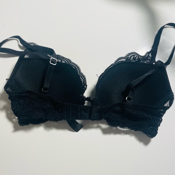 Natori Feathers Contour Plunge 32C in good condition. - Picture 2 of 3